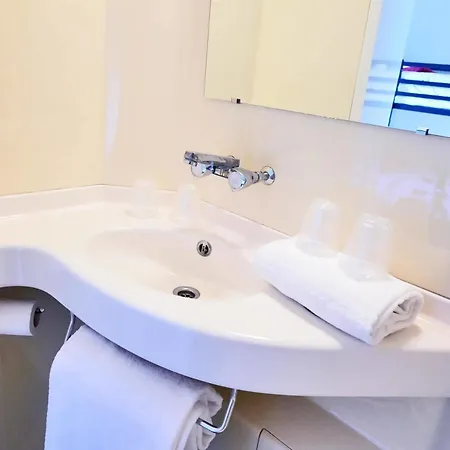 Premiere Classe Sud - Bezannes Hotel *